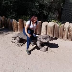 Meet your Posher, Adela